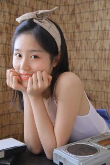 明星专题：李倩妮